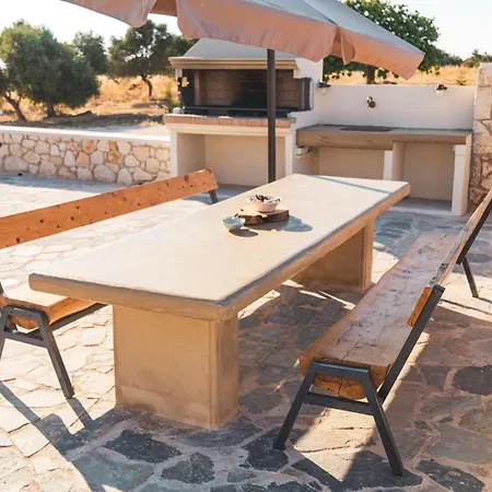 Private, Quiet, Isolated In Chania / Homealone فيلة Chorafakia