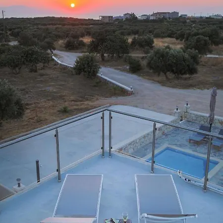 Private, Quiet, Isolated In Chania / Homealone Villa *